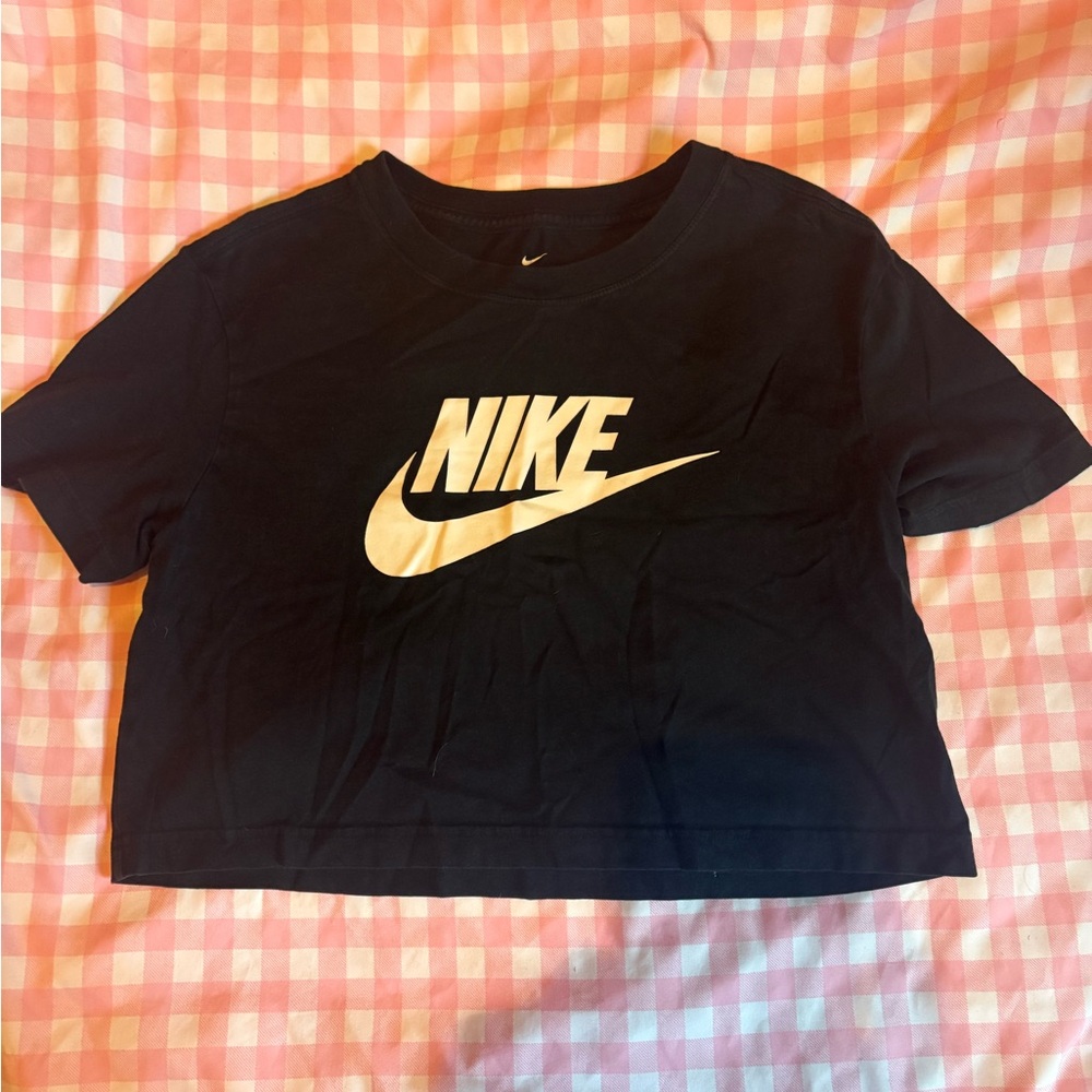 Women’s Nike crop top